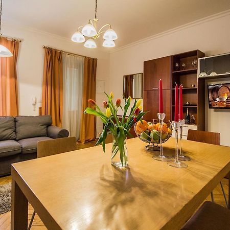 Appartement National Theater Ruterra Flat à Prague Extérieur photo
